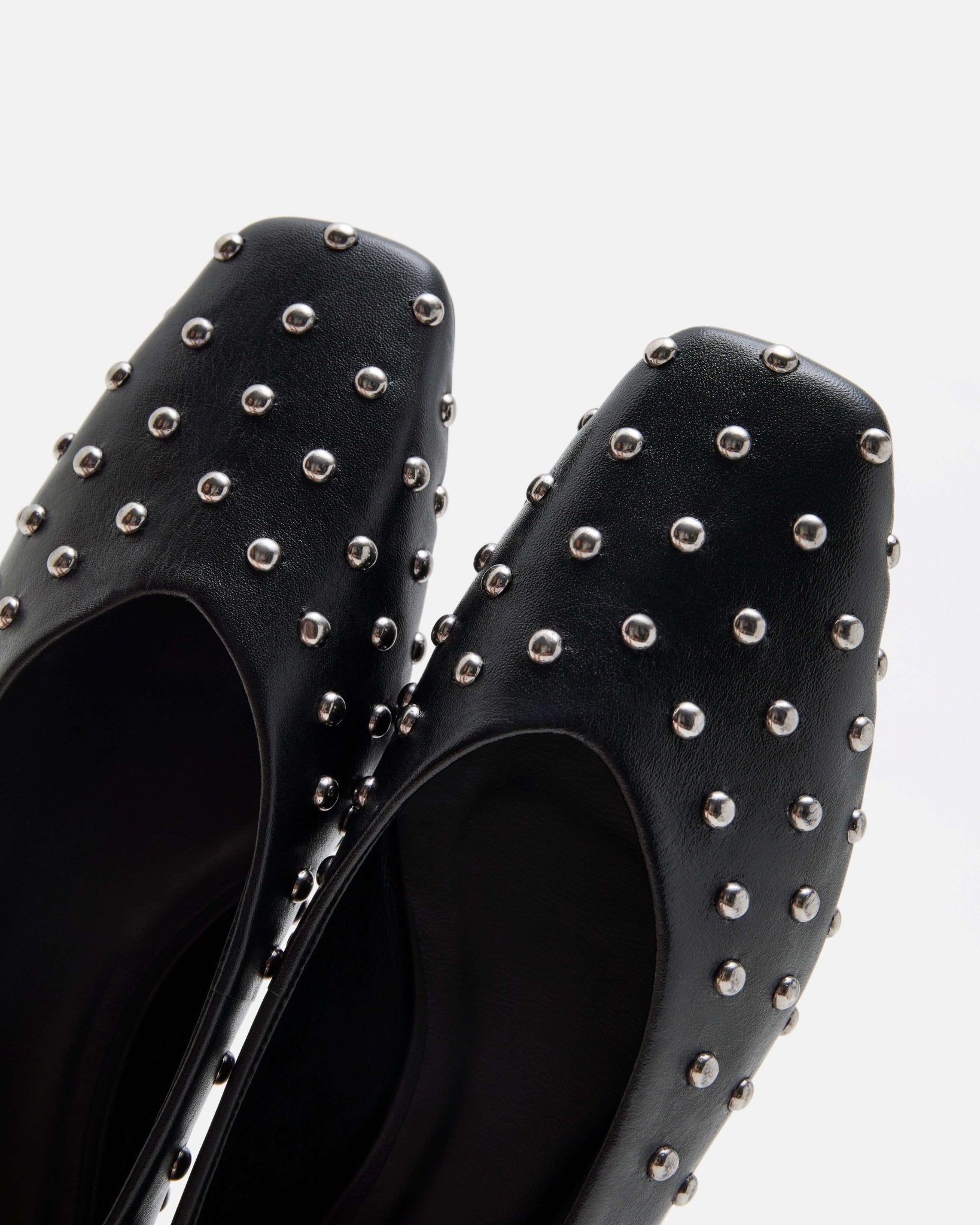 BALLERINES KAMIL/CLOUS NOIR - minelli.fr