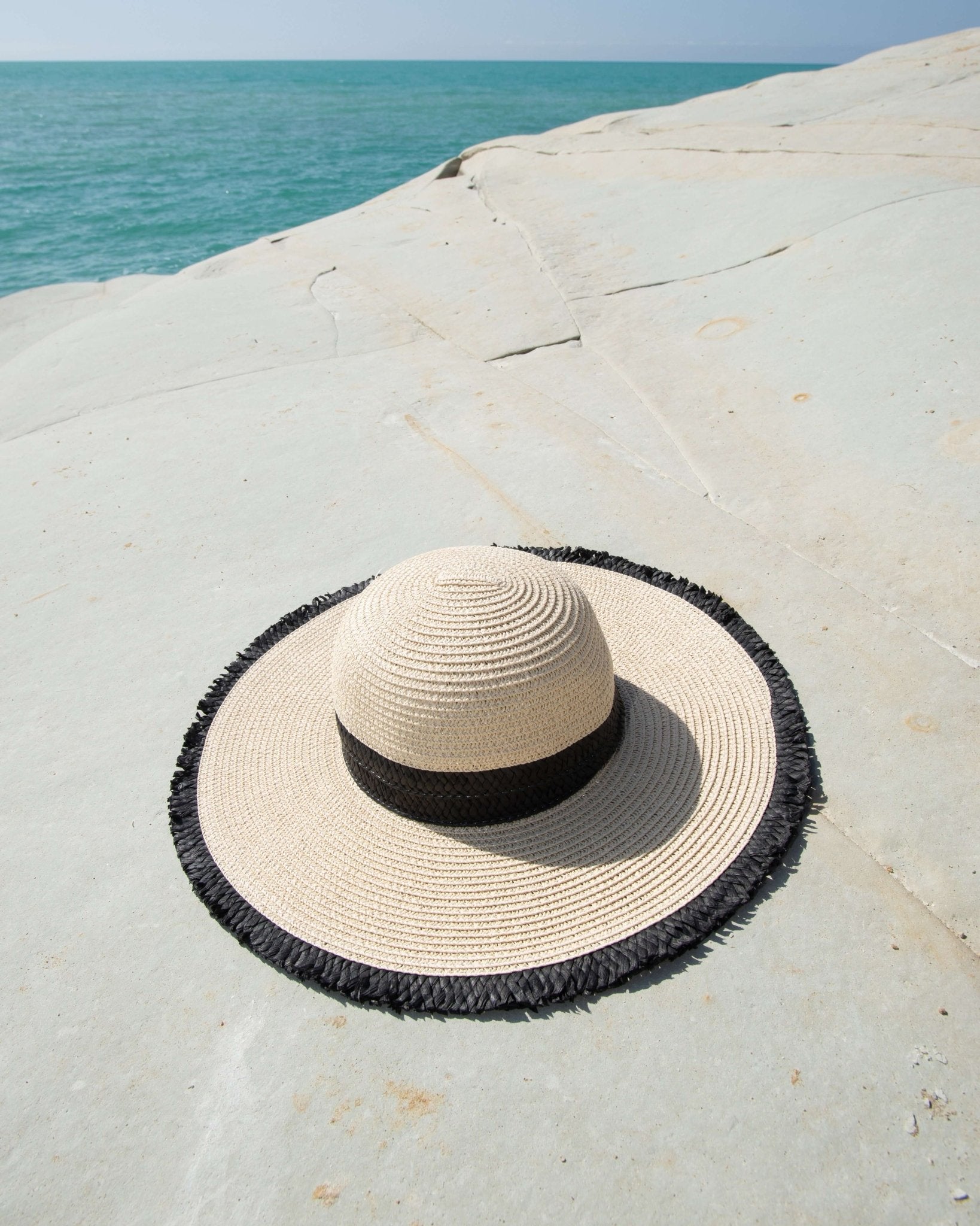 CHAPEAU YIPI/TRS ECRU NOIR - minelli.fr