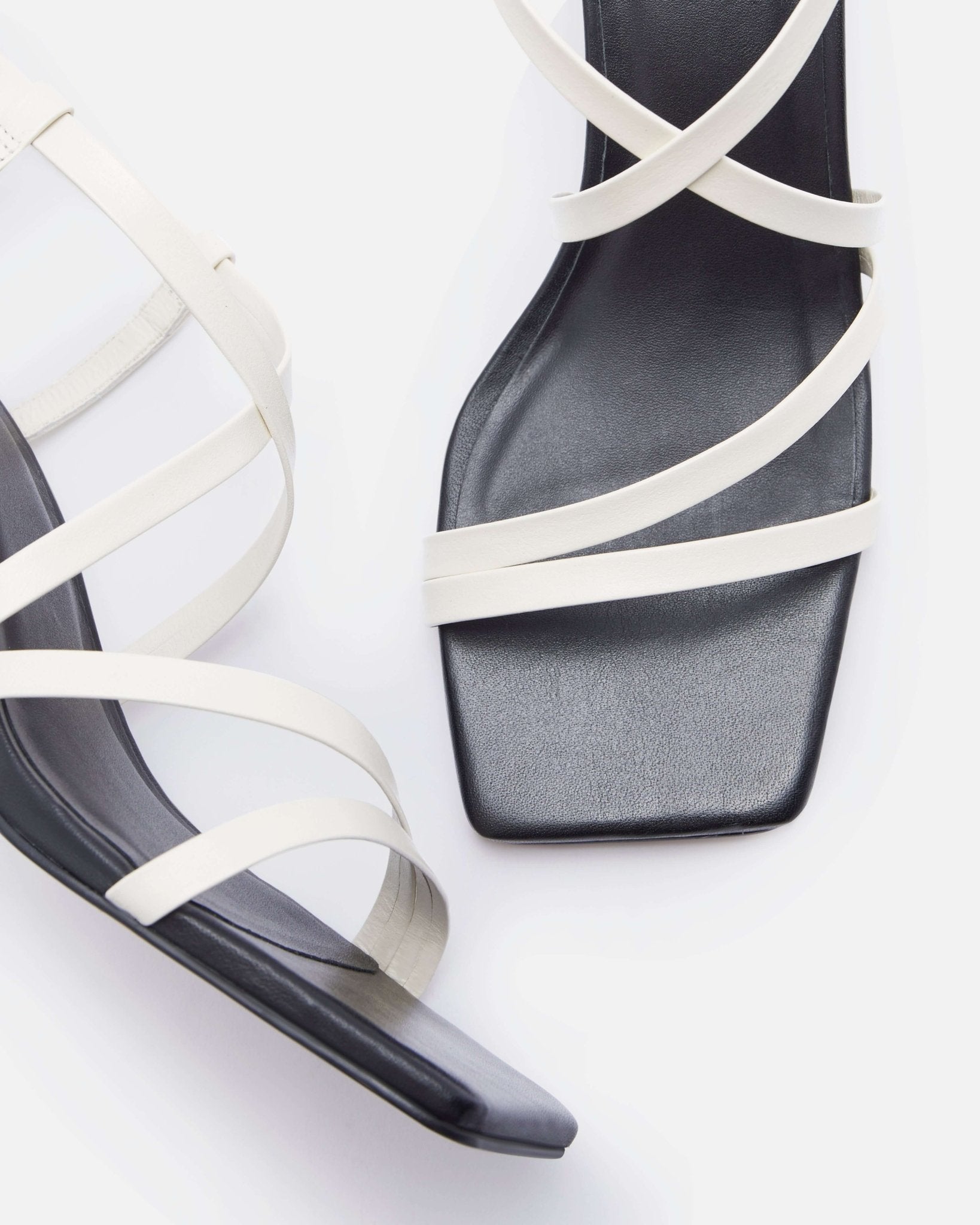 SANDALES KEIKO CRÈME NOIR - minelli.fr