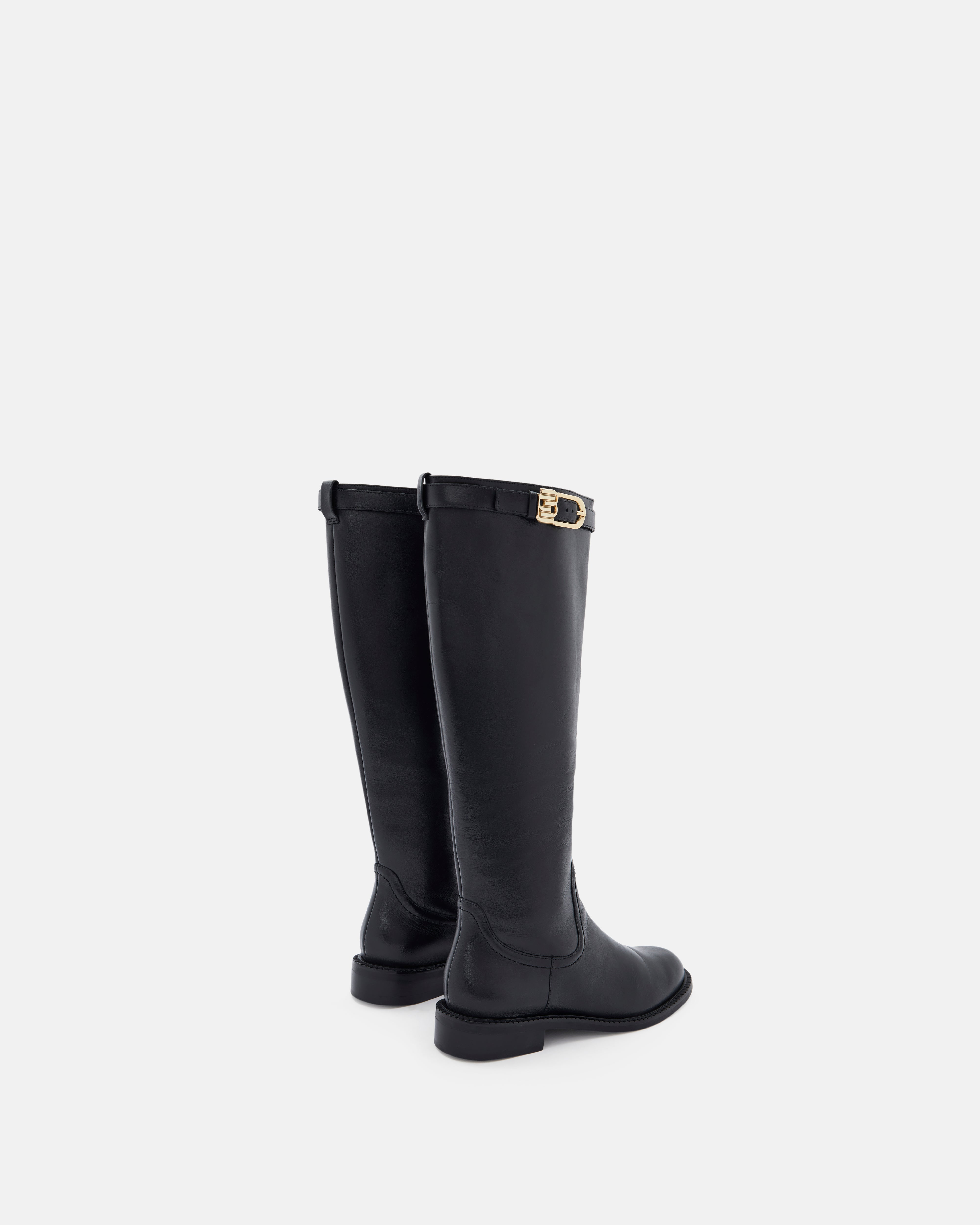 Des bottes noires on sale